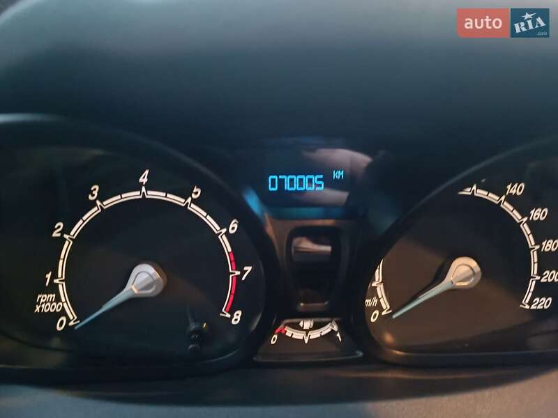 Хэтчбек Ford Fiesta 2013 в Киеве фото 18 Хэтчбек Ford Fiesta 2013 в Киеве