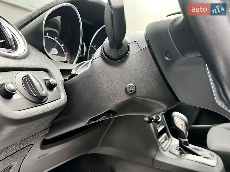 Хэтчбек Ford Fiesta 2016 в Киеве фото 17 Хэтчбек Ford Fiesta 2016 в Киеве
