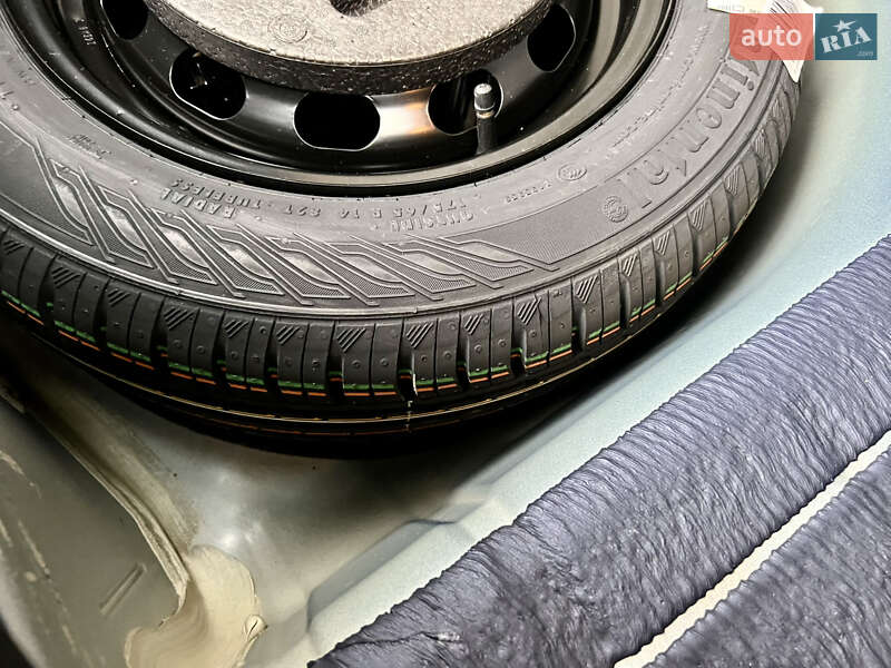 Хэтчбек Ford Fiesta 2016 в Киеве фото 43 Хэтчбек Ford Fiesta 2016 в Киеве