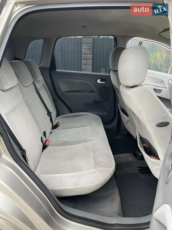 Хетчбек Ford Fiesta 2002 в Брусилові фото 7 Хетчбек Ford Fiesta 2002 в Брусилові