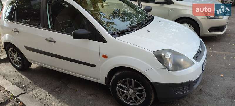 Хетчбек Ford Fiesta 2007 в Львові
