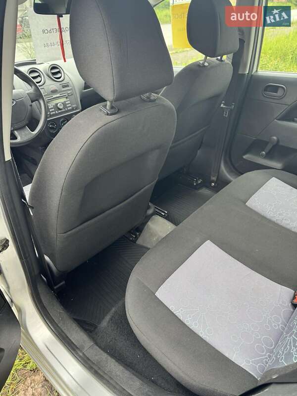 Хэтчбек Ford Fiesta 2008 в Иршаве фото 3 Хэтчбек Ford Fiesta 2008 в Иршаве