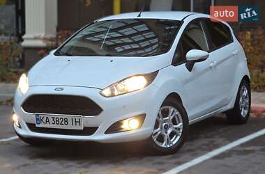 Хэтчбек Ford Fiesta 2016 в Киеве