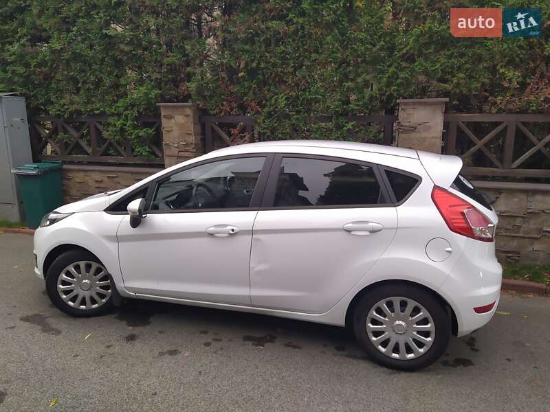 Хетчбек Ford Fiesta 2016 в Києві фото 8 Хетчбек Ford Fiesta 2016 в Києві