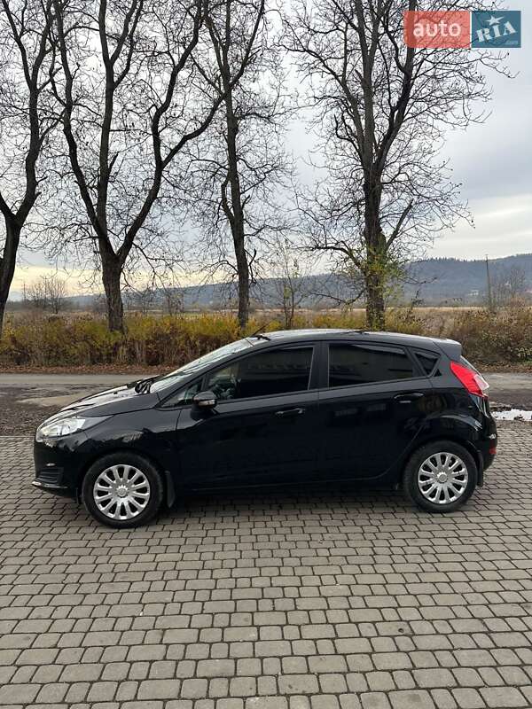 Хетчбек Ford Fiesta 2013 в Хусті фото Хетчбек Ford Fiesta 2013 в Хусті