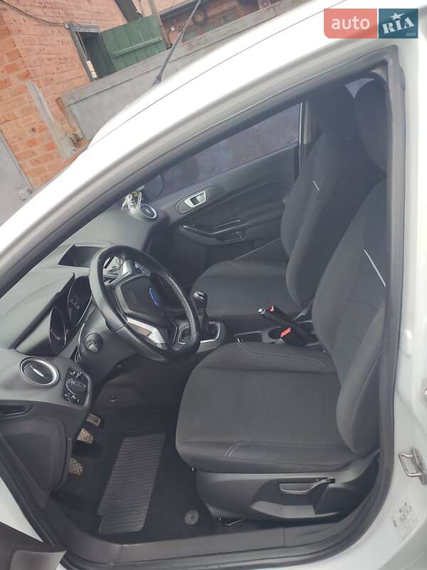 Хетчбек Ford Fiesta 2013 в Полтаві