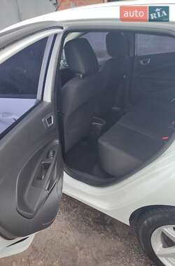 Хэтчбек Ford Fiesta 2013 в Полтаве