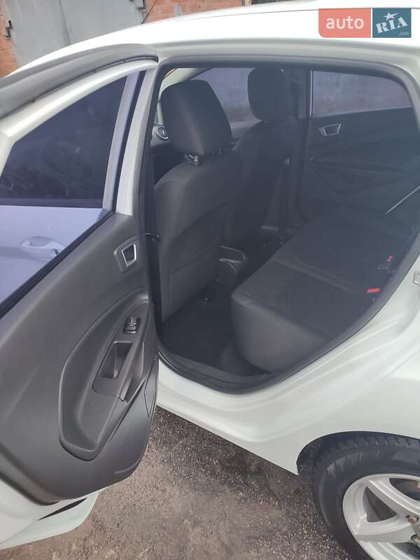 Хетчбек Ford Fiesta 2013 в Полтаві