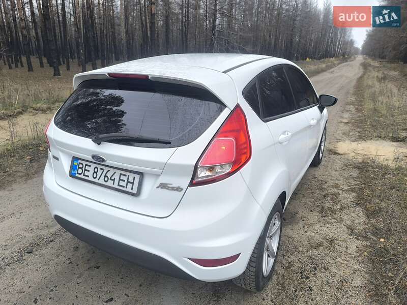 Хетчбек Ford Fiesta 2013 в Полтаві