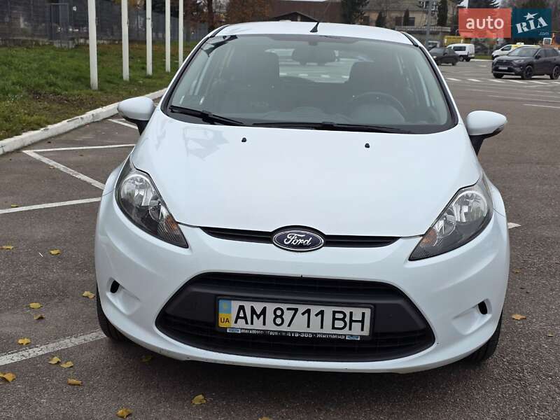 Хэтчбек Ford Fiesta 2012 в Житомире фото 5 Хэтчбек Ford Fiesta 2012 в Житомире