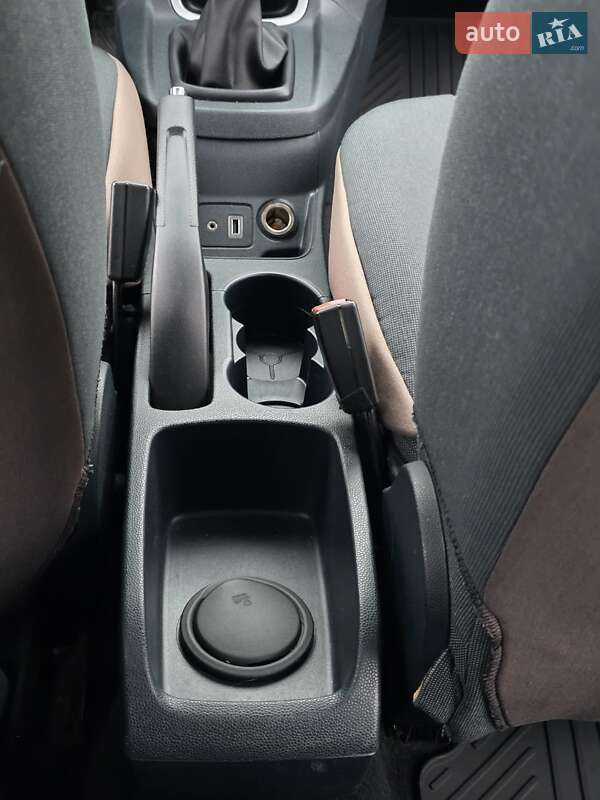 Хэтчбек Ford Fiesta 2012 в Житомире фото 23 Хэтчбек Ford Fiesta 2012 в Житомире