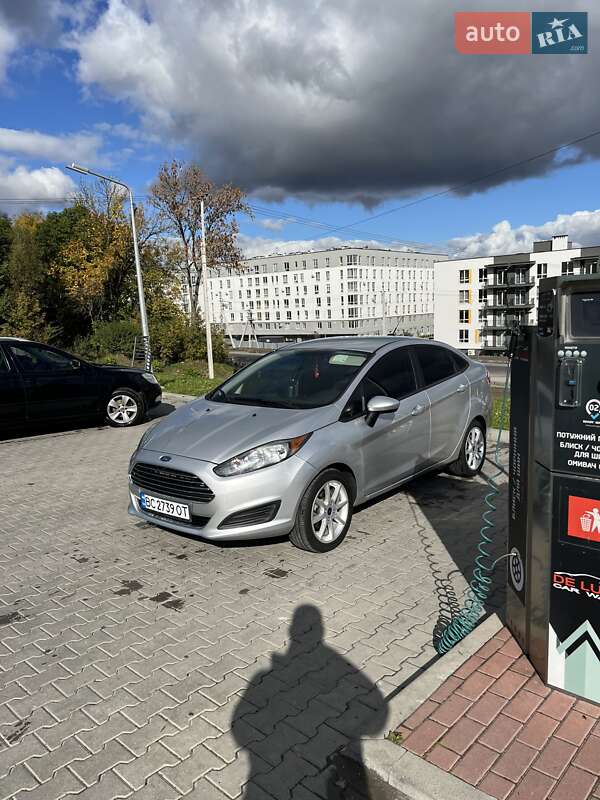 Седан Ford Fiesta 2017 в Львові