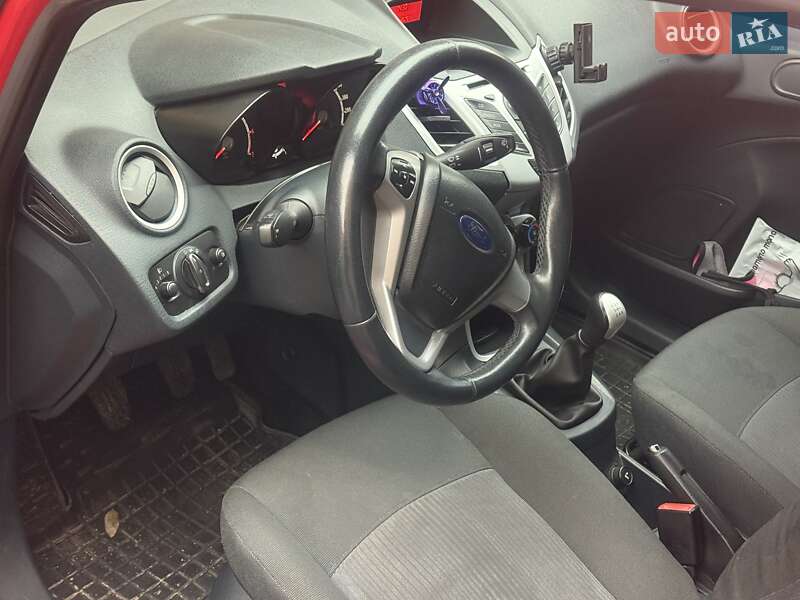 Хэтчбек Ford Fiesta 2011 в Днепре