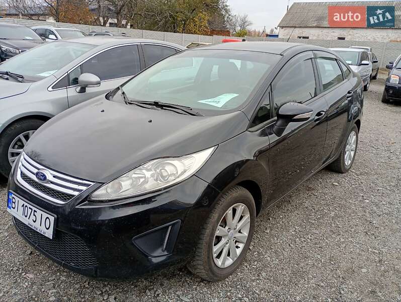 Седан Ford Fiesta 2012 в Лубнах фото Седан Ford Fiesta 2012 в Лубнах
