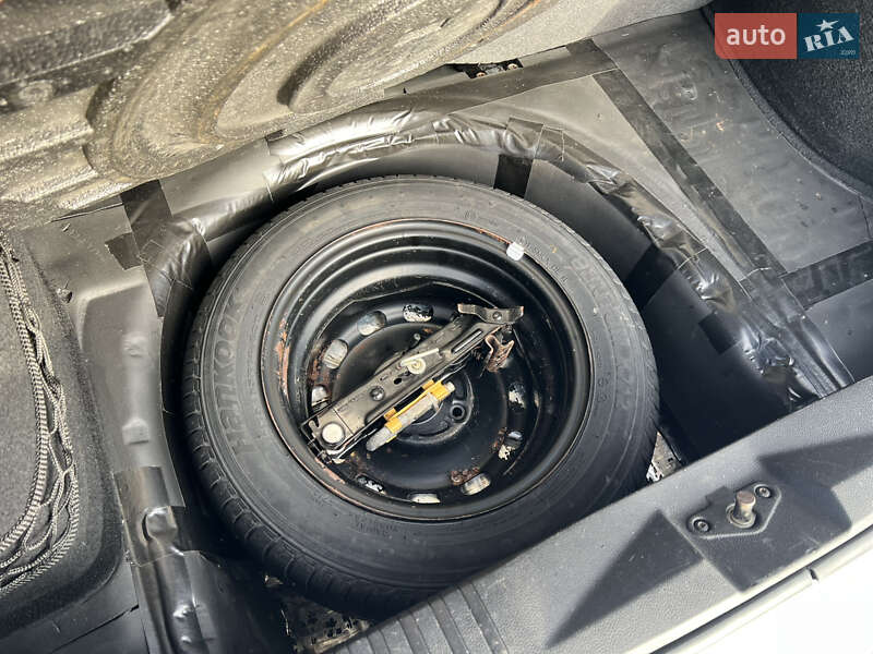 Хэтчбек Ford Fiesta 2006 в Виннице