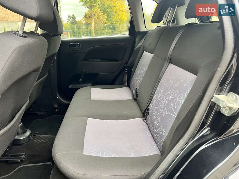 Хетчбек Ford Fiesta 2008 в Острозі