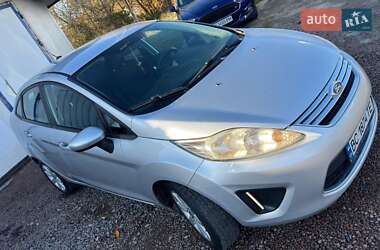 Седан Ford Fiesta 2011 в Львові