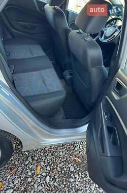 Седан Ford Fiesta 2011 в Львові