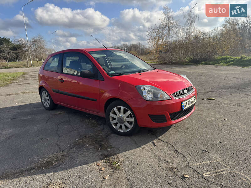 Хетчбек Ford Fiesta 2006 в Горішніх Плавнях