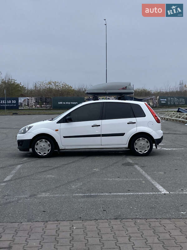 Хетчбек Ford Fiesta 2007 в Києві