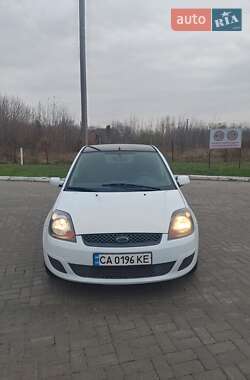 Хэтчбек Ford Fiesta 2007 в Золотоноше