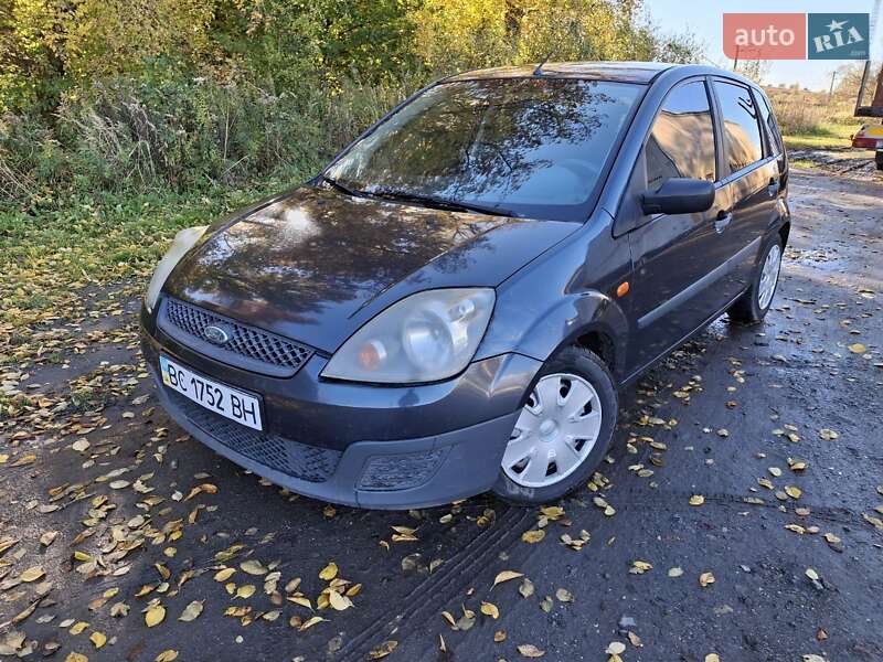 Хэтчбек Ford Fiesta 2007 в Львове