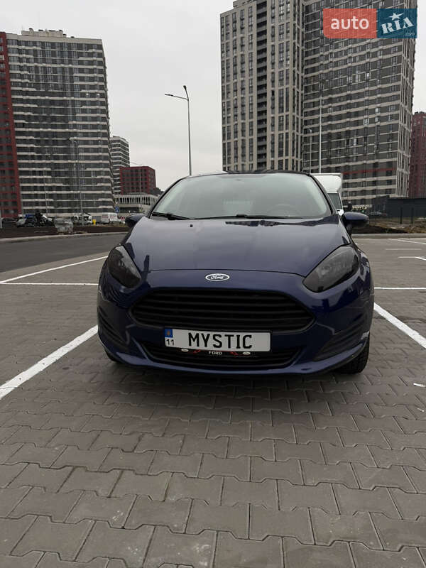 Седан Ford Fiesta 2016 в Києві