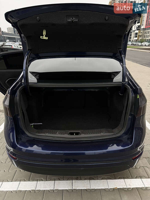 Седан Ford Fiesta 2016 в Києві