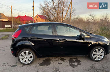 Хетчбек Ford Fiesta 2010 в Дубні