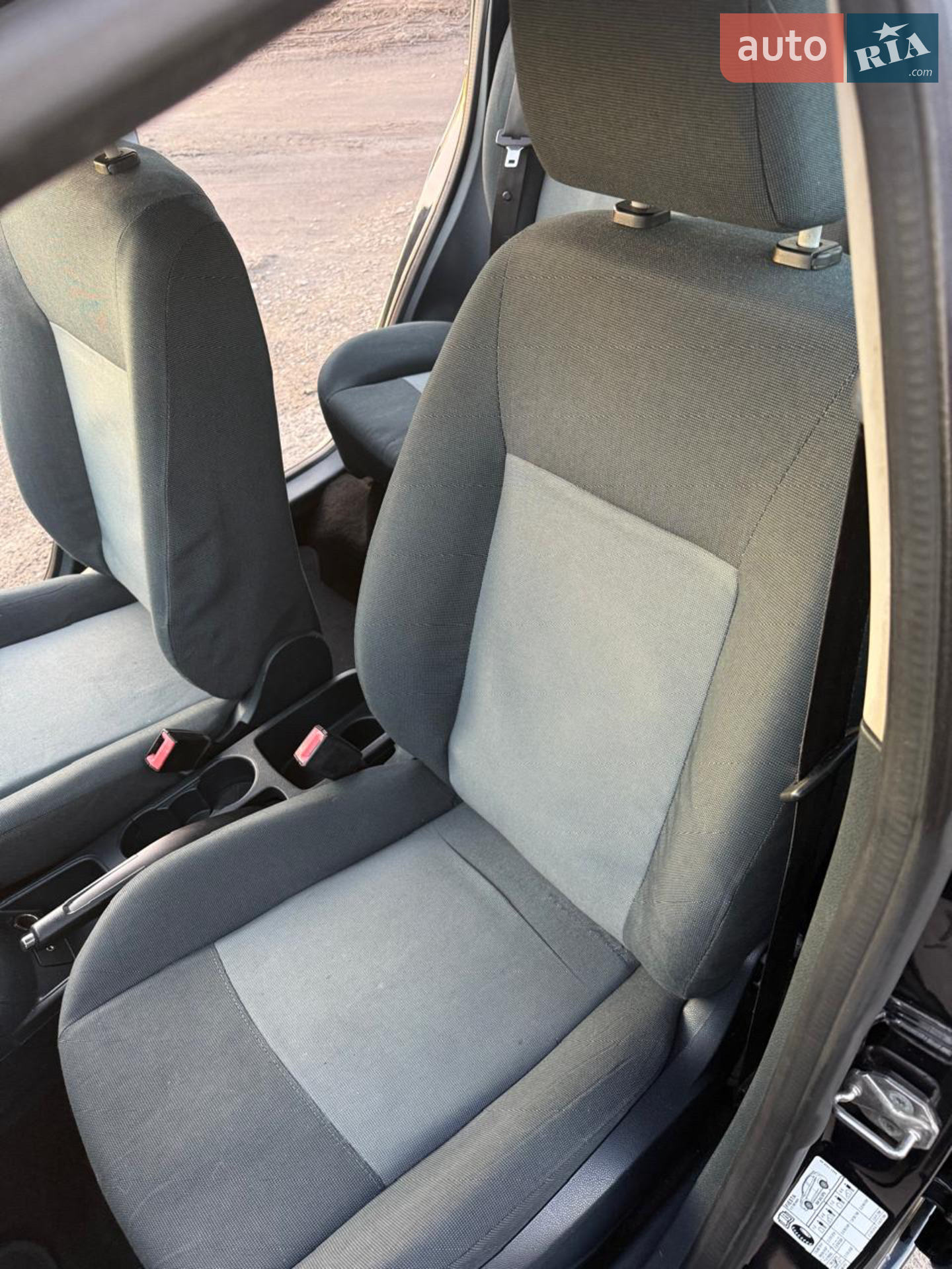 2010 Ford Fiesta - мініатюра 21