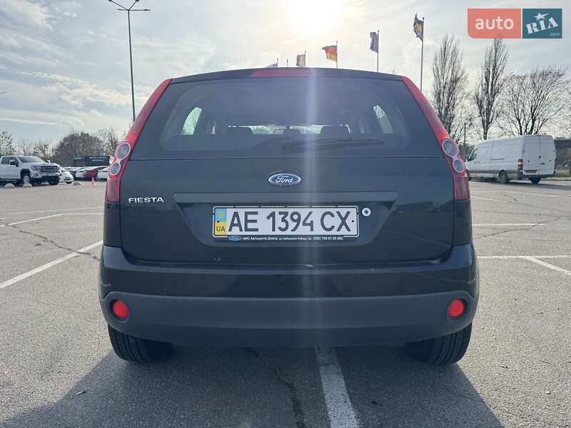 Хетчбек Ford Fiesta 2008 в Дніпрі
