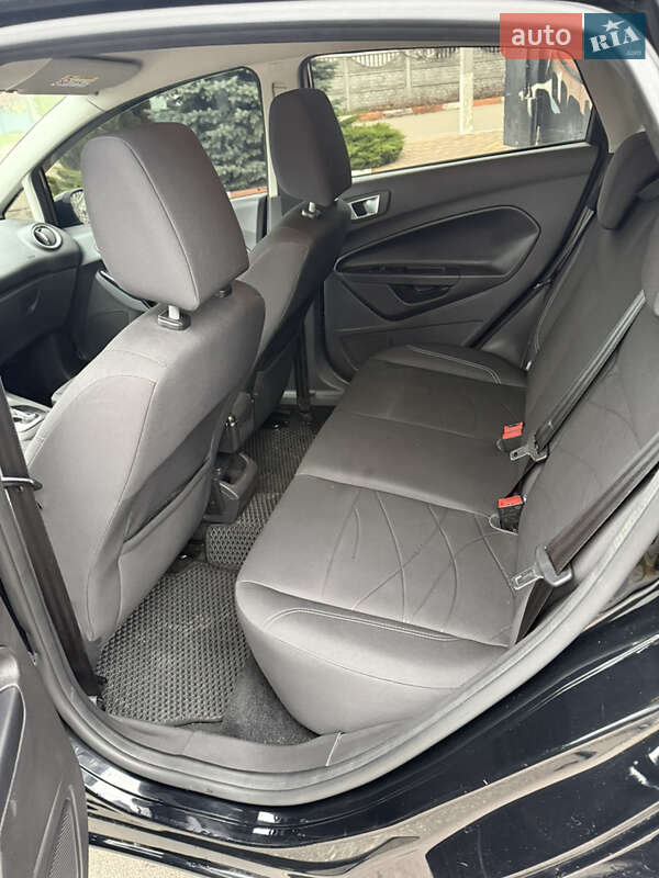 Хетчбек Ford Fiesta 2016 в Києві фото 8 Хетчбек Ford Fiesta 2016 в Києві
