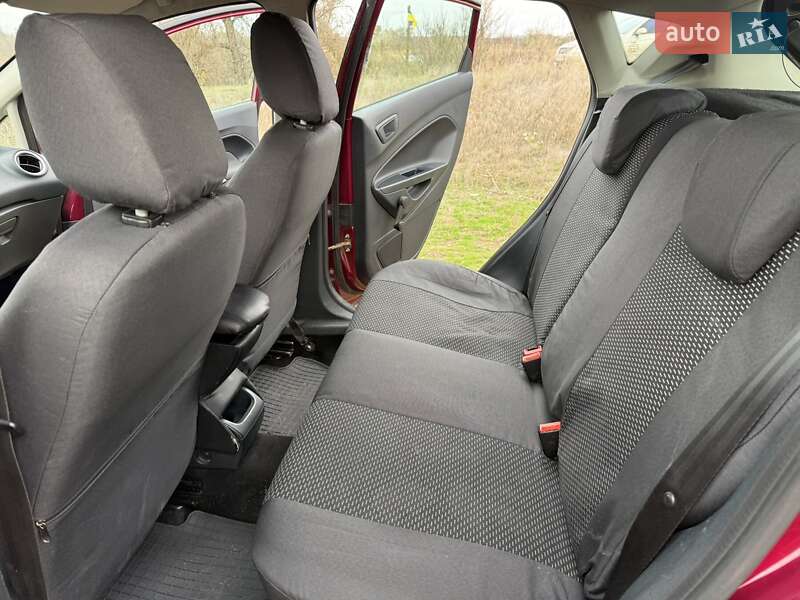 Хетчбек Ford Fiesta 2011 в Запоріжжі фото 12 Хетчбек Ford Fiesta 2011 в Запоріжжі