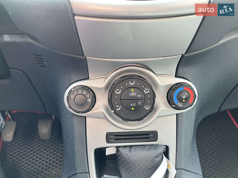 Хэтчбек Ford Fiesta 2012 в Киеве фото 10 Хэтчбек Ford Fiesta 2012 в Киеве