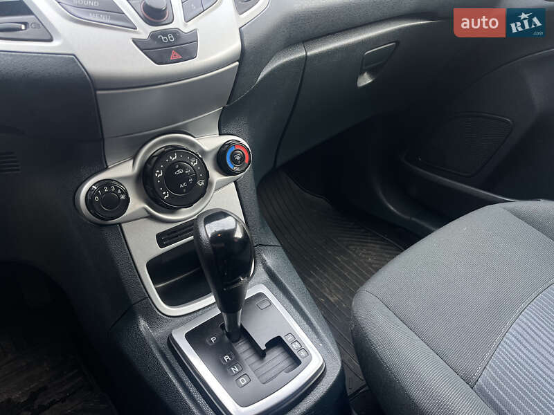 Хетчбек Ford Fiesta 2011 в Білій Церкві