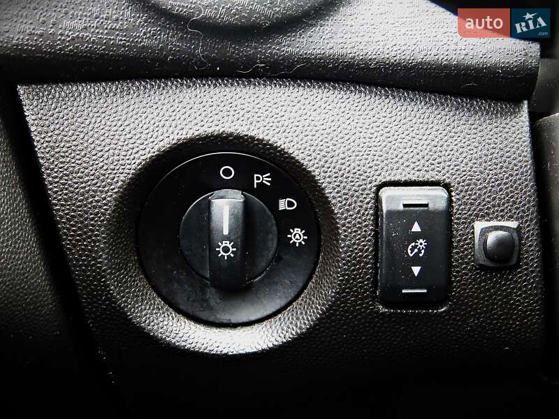 Седан Ford Fiesta 2014 в Черкассах фото 9 Седан Ford Fiesta 2014 в Черкассах