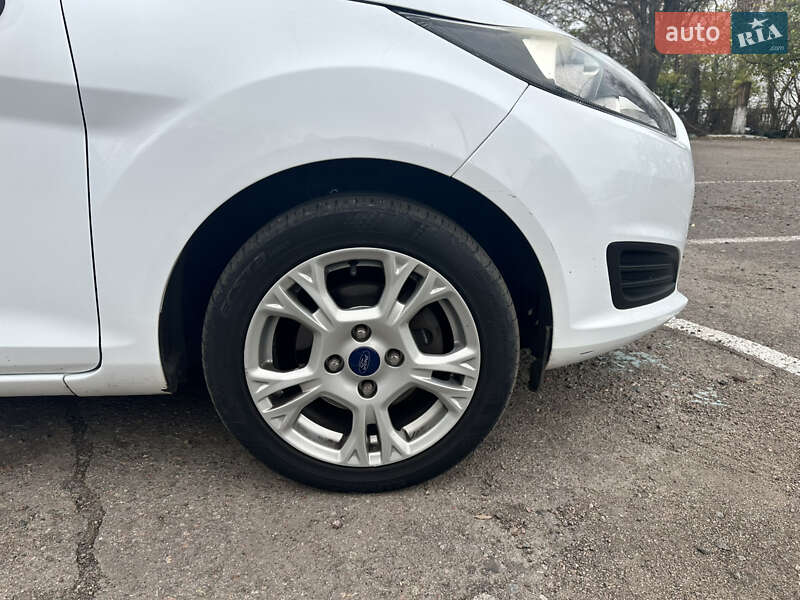 Хетчбек Ford Fiesta 2014 в Одесі