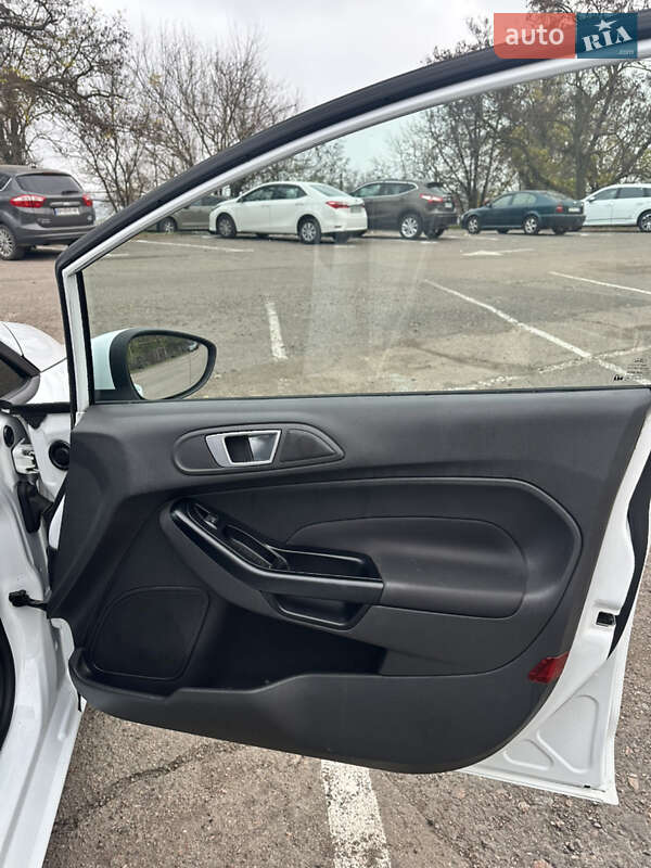 Хетчбек Ford Fiesta 2014 в Одесі