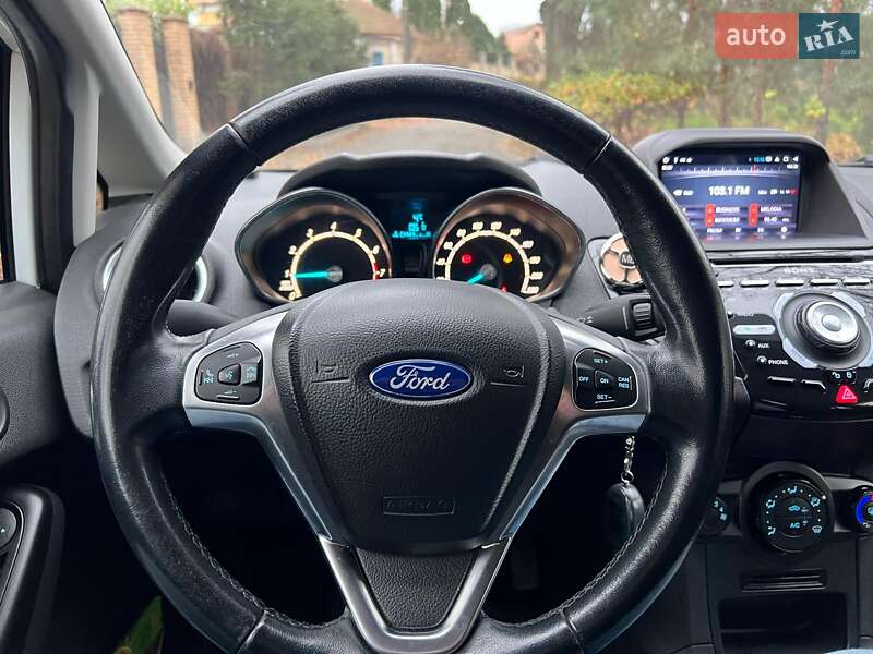 Хетчбек Ford Fiesta 2013 в Києві