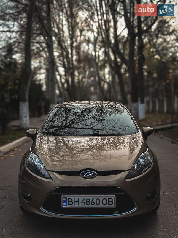 Хэтчбек Ford Fiesta 2012 в Одессе