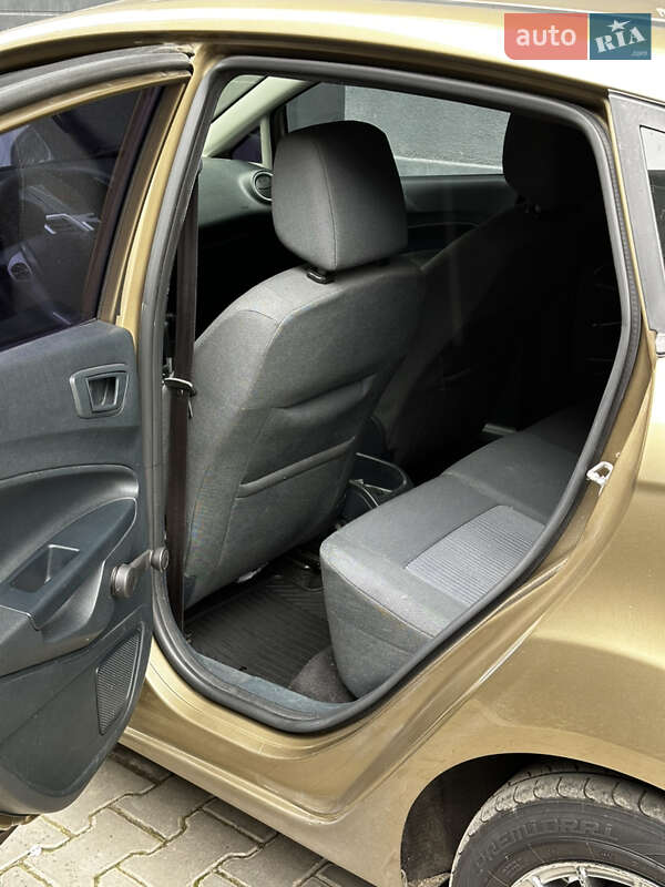 Хэтчбек Ford Fiesta 2012 в Одессе