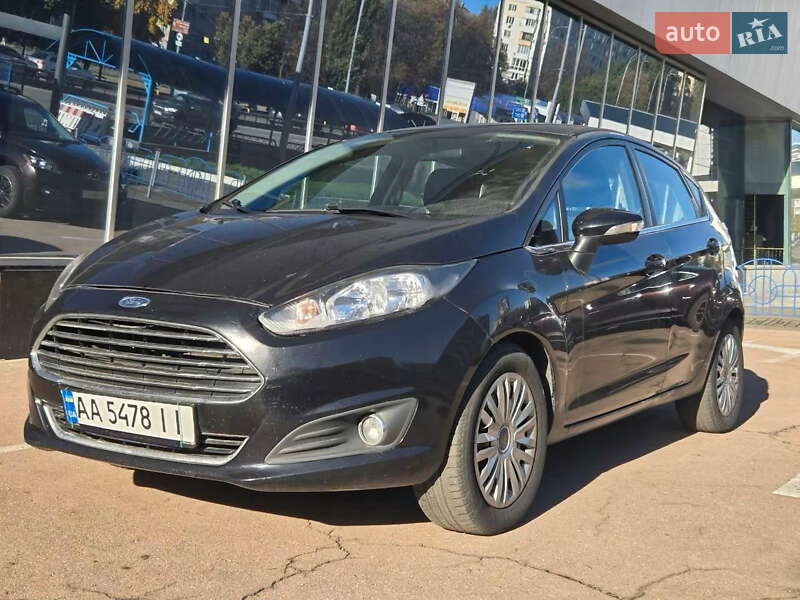 Хетчбек Ford Fiesta 2014 в Києві