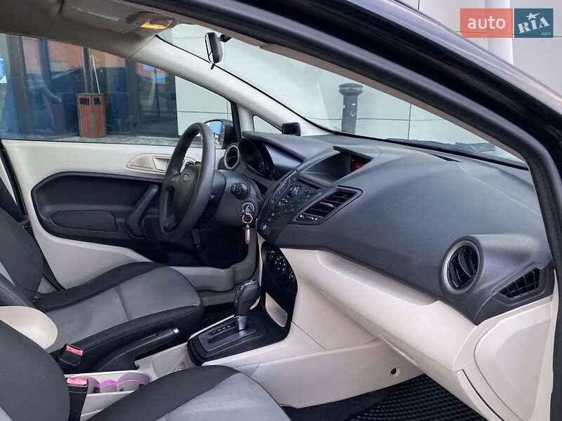 Седан Ford Fiesta 2013 в Києві фото 26 Седан Ford Fiesta 2013 в Києві