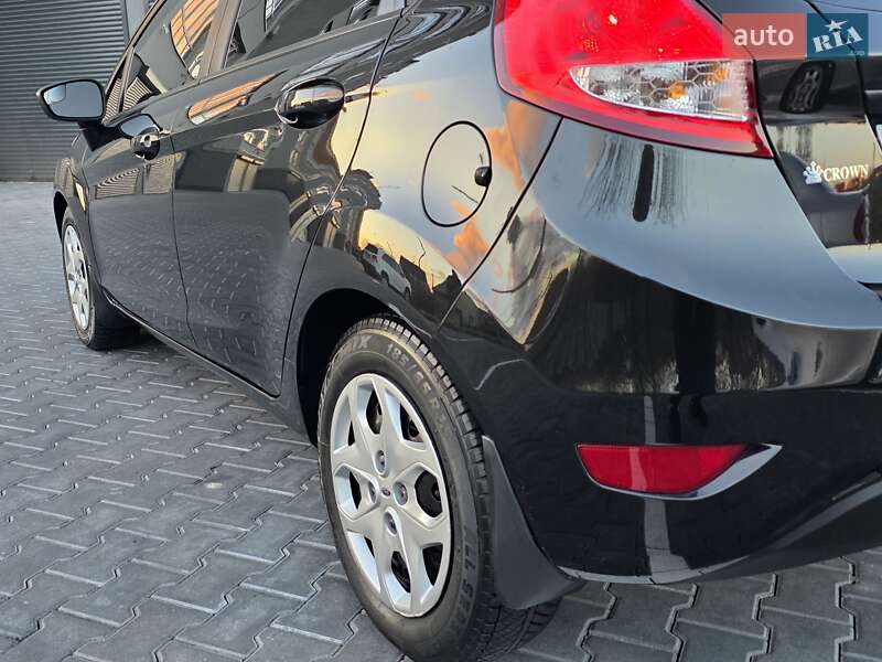 Хэтчбек Ford Fiesta 2013 в Хмельницком