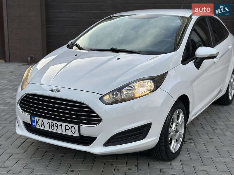 Седан Ford Fiesta 2015 в Миколаєві