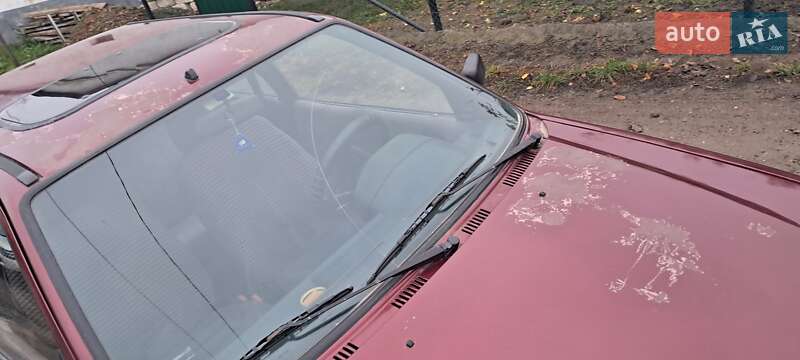 Хэтчбек Ford Fiesta 1992 в Хотине