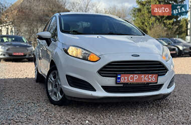 Седан Ford Fiesta 2016 в Дрогобыче