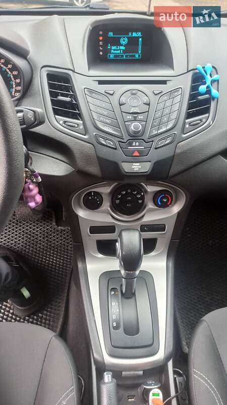 Хетчбек Ford Fiesta 2017 в Львові