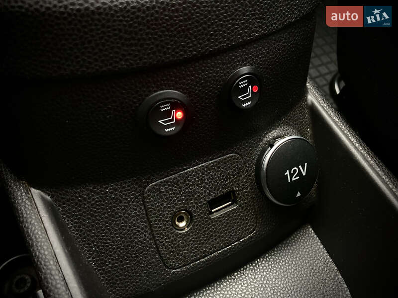 Хэтчбек Ford Fiesta 2015 в Киеве