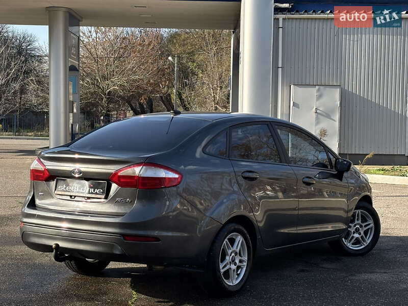 Седан Ford Fiesta 2017 в Миколаєві